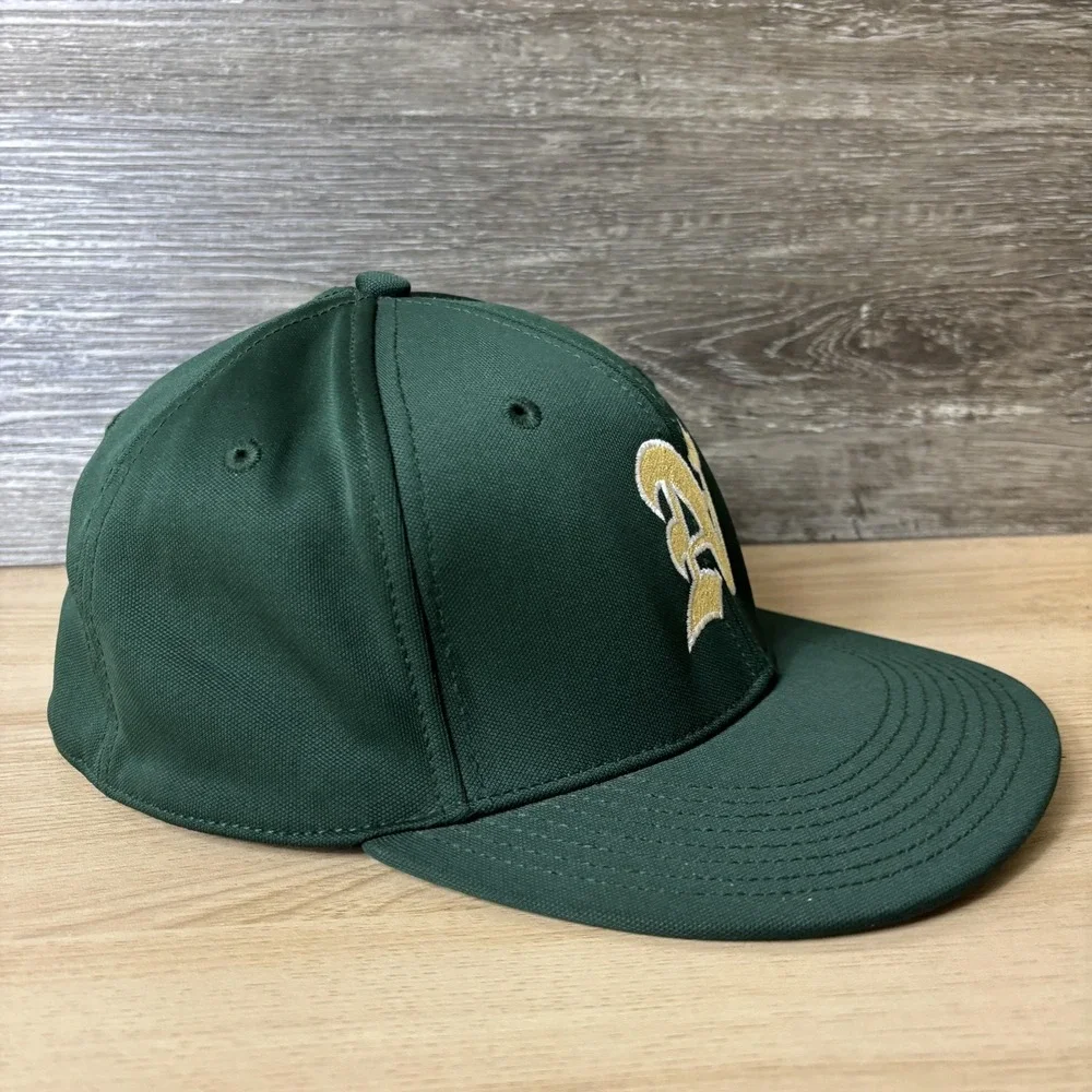 Notre Dame Fighting Irish Hat‎ Cap Fitted Medium Green Baseball The Game